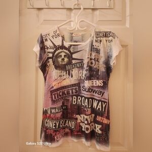 Sweet GISELE New York Graphic T-Shirt